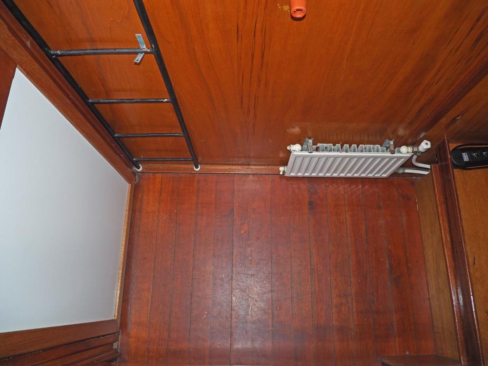 Cabin en avant, H&eacute;bergements